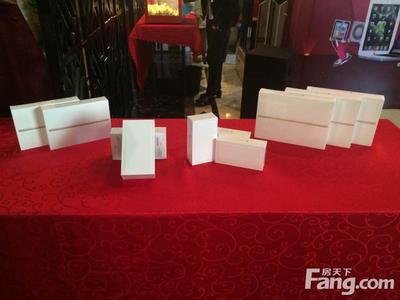 中奧瓏郡“蘋果0元拍賣會(huì)”1月1日火熱啟動(dòng)！物品拍賣引爆新年熱潮